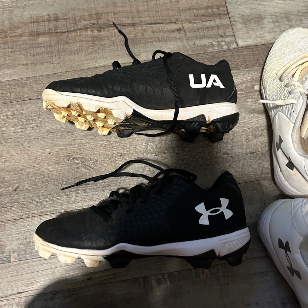 Under Armour Kids Black and White Sneakers
